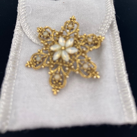 Vintage Beautiful Stone Brooch. - Picture 10 of 13